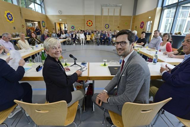 Freiburg-Ebnet feiert sein Eingemeindungsjubilum mit Pril-Blumen-Deko