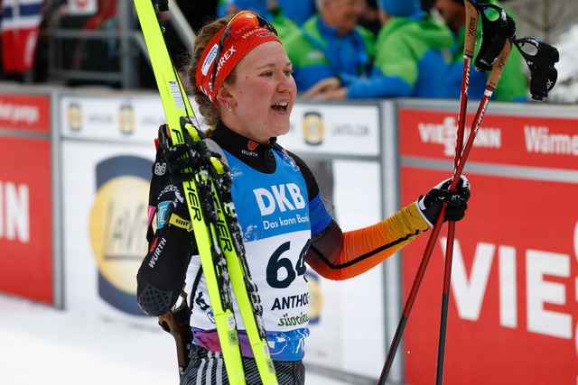 Selina Grotian wird Zweite im Sprint.  | Foto: Alessandro Trovati/AP/dpa