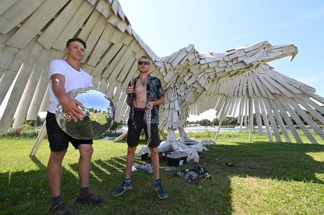 Sea-You-Festival mit Modern Art: Ein Adler landet am Tunisee in Freiburg