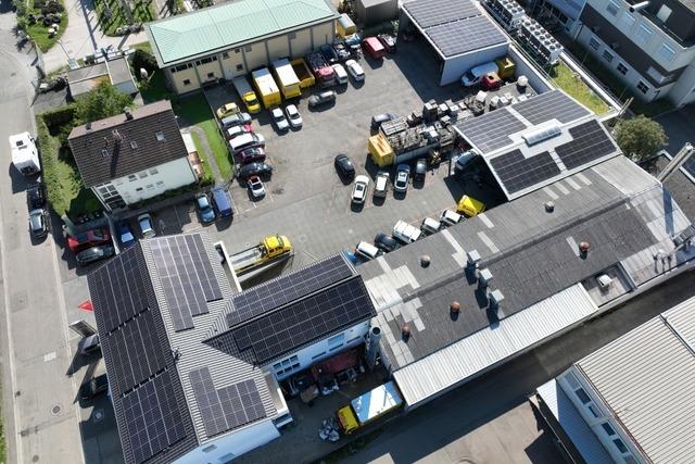 Energieversorger Badenova und Stadt Freiburg bezuschussen mit 50.000 Euro Anschluss von PV-Groanlage