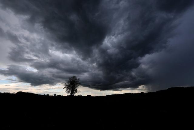 Wetterdienst warnt vor Unwettern in Baden-Wrttemberg  am Mittwoch - berschwemmungen am Bodensee