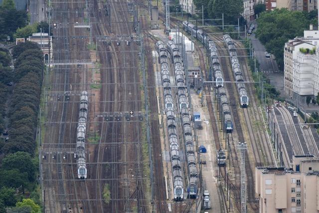 Wer steckt hinter der Anschlagsserie auf die Infrastruktur in Frankreich?