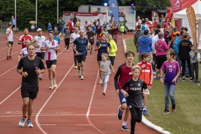 33 Teams erlaufen 25.500 Euro Spenden beim 24-Stunden-Lauf in Freiburg