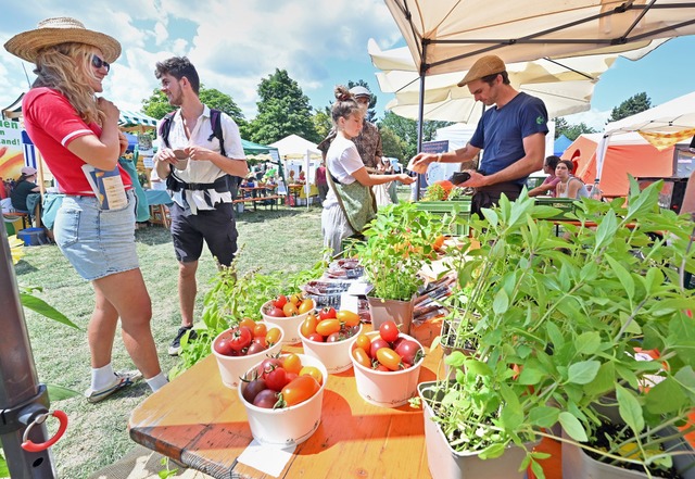 Beim Agrikulturfestival kann mit Erzeugern ins Gesprch kommen.  | Foto: Michael Bamberger