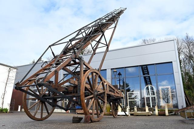 Ein Freiburger sucht Abnehmer fr eine historische Feuerwehrleiter aus Holz