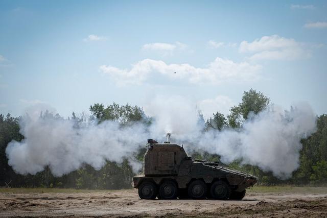 Panzerbauer KNDS prsentiert mehr Feuerkraft auf Rdern