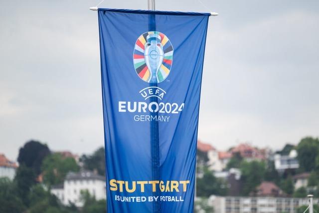 Freiburger Beratungsstelle Frauenhorizonte schult Mitarbeitende der EM-Fanzone in Stuttgart