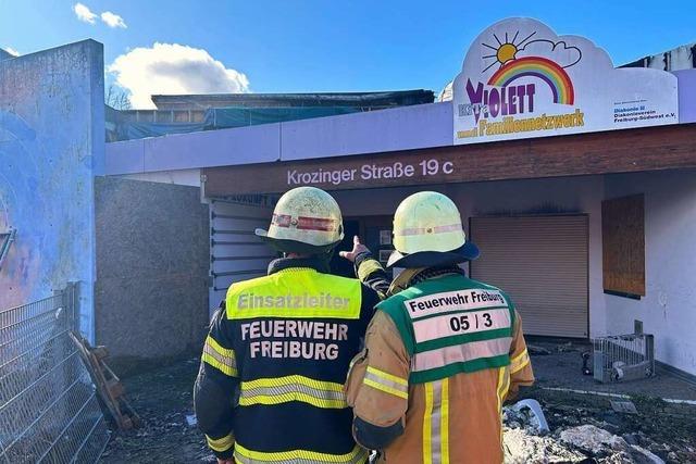 Nach einer Serie von Brandstiftungen wird die Freiburger Kita Violett nun abgerissen