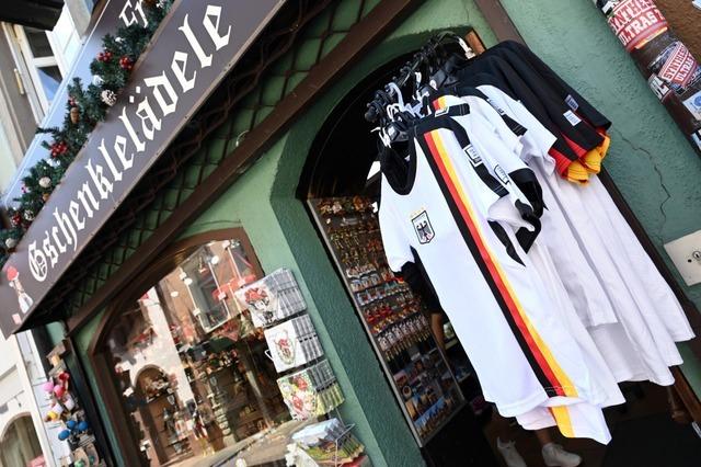 EM-Fieber steigt: Die DFB-Trikots sind in Freiburg quasi ausverkauft