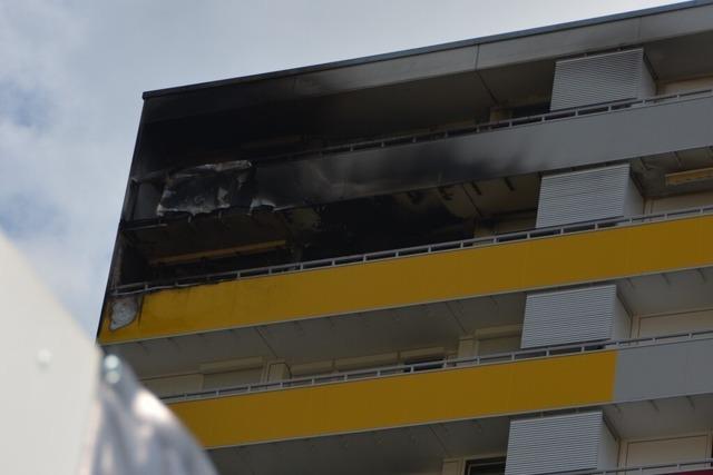 Nach Hochhausbrand in Waldkirch: Zwei Wohnungen unbewohnbar, ein Mensch musste ins Krankenhaus