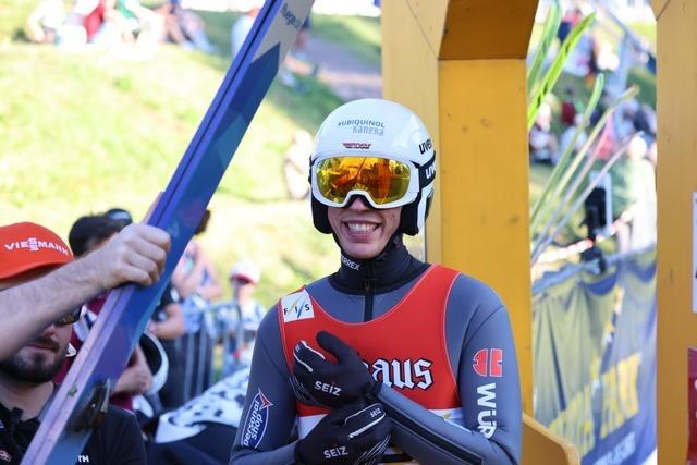 DSV-Skispringerinnen und Luca Roth lassen Skisprungfans in Hinterzarten jubeln