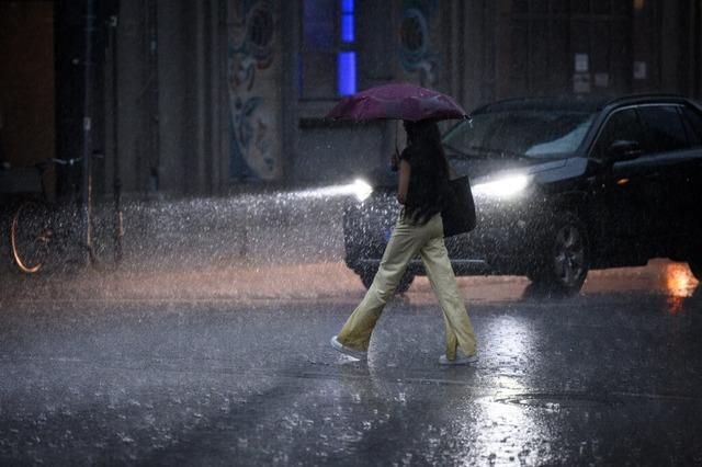 Wo kommt der viele Starkregen in diesem Sommer her?