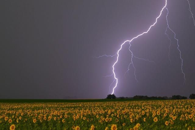 Unwetter ber Deutschland berschwemmen Straen – und verletzen Menschen