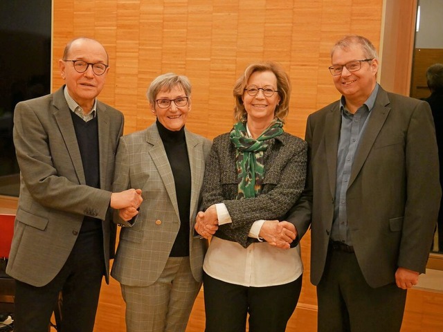 Brgermeister Alexander Guhl (rechts) ...zer Bad Sckingen Hand in Hand&#8220;.  | Foto: Michael Gottstein