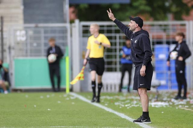 Trainer des SC Freiburg II: "Ein Jugendspieler, der mehr verdient als sein Vater, das ist nicht gesund"