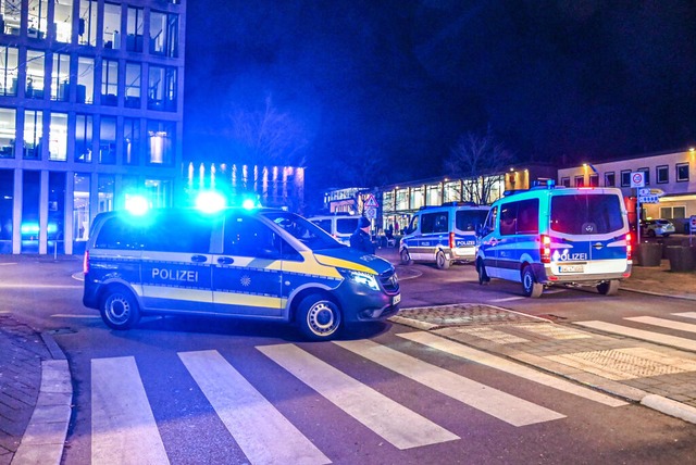 Polizeikrfte waren in Gppingen im Einsatz  | Foto: Simon Zeiher (dpa)