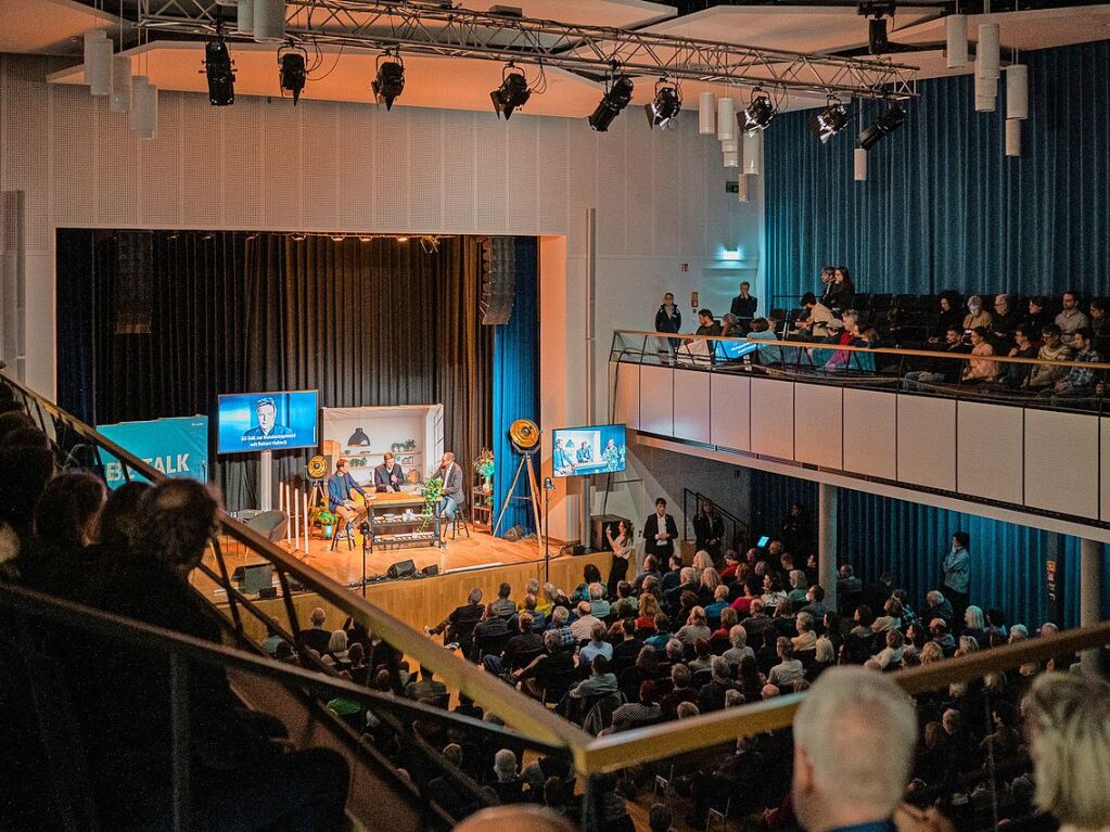 Robert Habeck stellte sich im Freiburger Paulussaal den Fragen von BZ-Chefredakteur Thomas Fricker und Dietmar Ostermann, dem Leiter des Nachrichtenressorts.