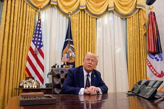 US-Prsident Donald Trump im Oval Office des Weien Hauses  | Foto: Ben Curtis (dpa)