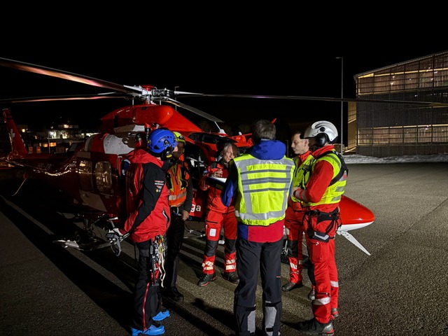 Aufgrund der schwierigen Bedingungen i...per Rettungshelikopter gelingen wrde.  | Foto: Leonard Rmmele (Bergwacht Schwarzwald)