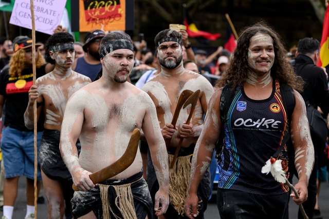 Gegner des Feiertags sprechen vom "Invasion Day" oder auch "Survival Day".  | Foto: Steven Markham/AAP/dpa