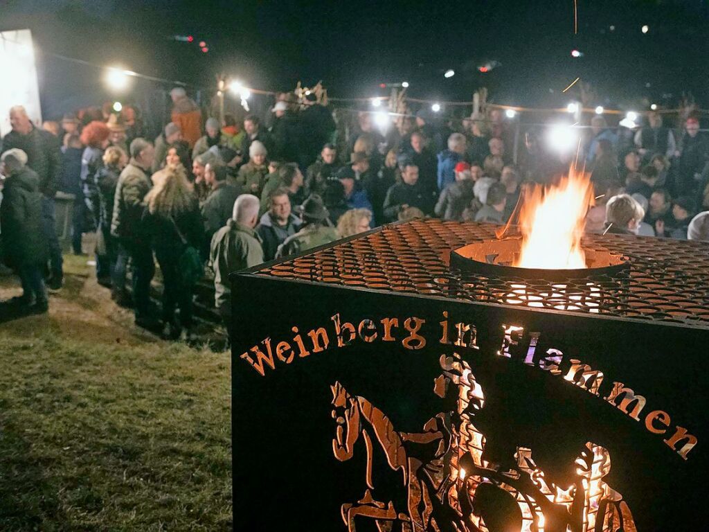 Viele Besucherinnen und Besucher hatten sich einer kleinen Wanderung aus dem Dorf hinauf auf den Weinberg angeschlossen.