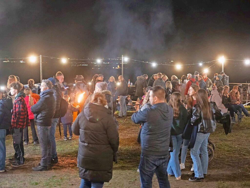 Unzhlige Menschen aus der ganzen Region verfolgten das Feuerwerk-Spektakel beim Event 