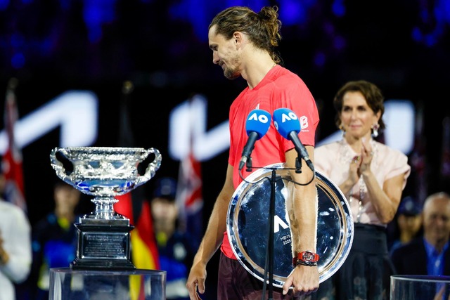 Alexander Zverev darf erneut keine Grand-Slam-Troph&auml;e hochheben  | Foto: Frank Molter/dpa