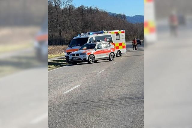 Eine 40-Jhrige kam auf der B31a bei Umkirch von der Strae ab - Sperrung aufgehoben