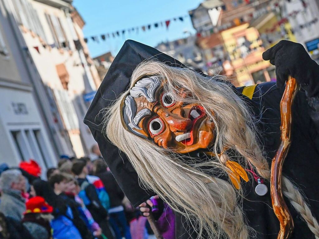 Zahlreiche Hstrger zogen am Sonntag durch die Lahrer Innenstadt. Die Besucher verfolgten das Treiben gut gelaunt.