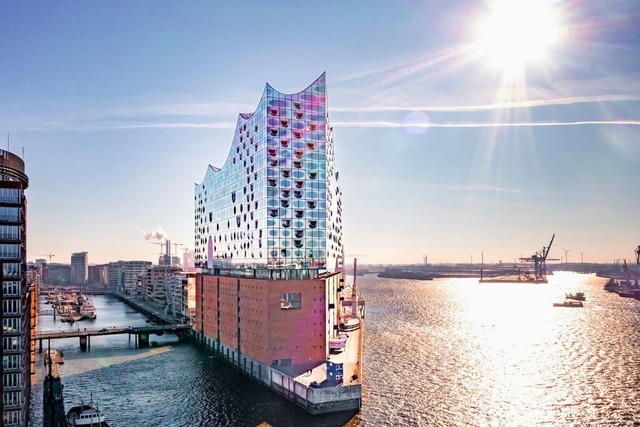 Wahrzeichen im Hamburger Hafen: die Elbphilharmonie  | Foto: Elbphilharmonie, Thies Rtzke