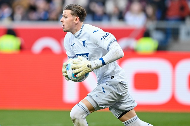 Fehlerloses Deb&uuml;t: Hoffenheims Ersatzkeeper Luca Philipp.  | Foto: Uwe Anspach/dpa