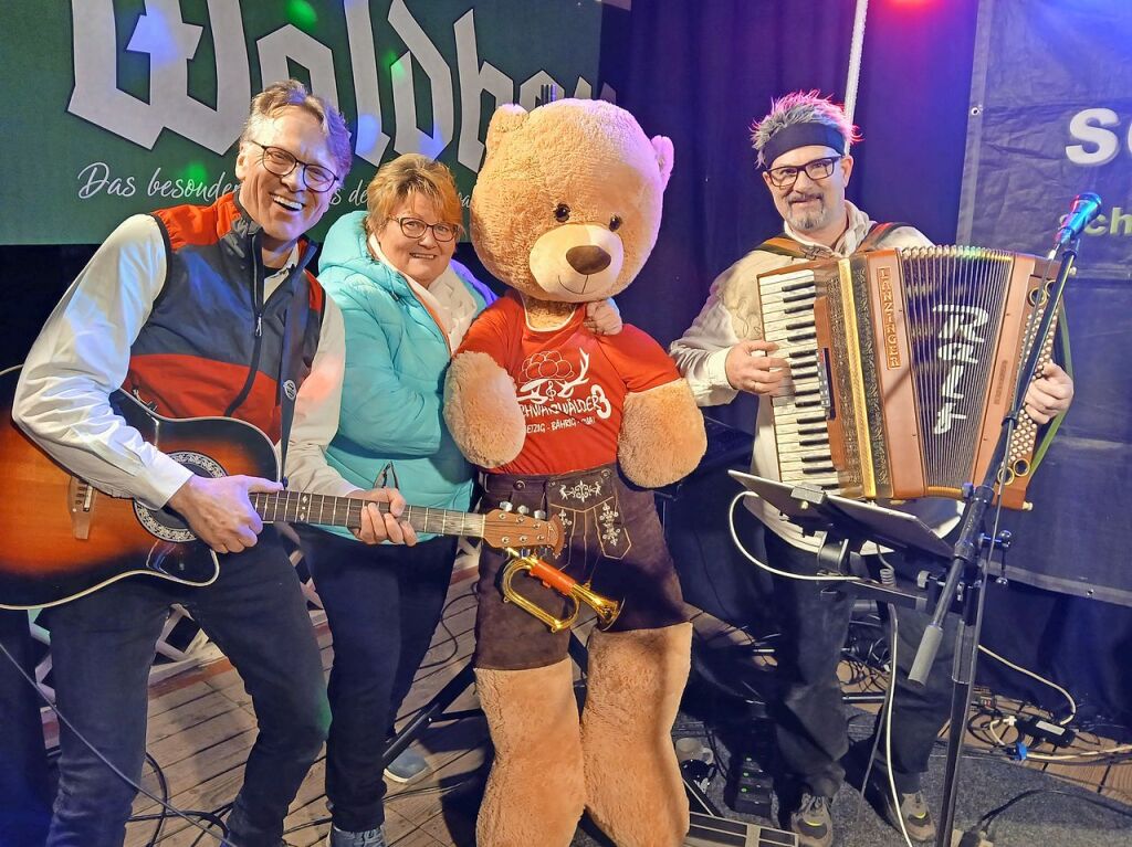 Den Gsten beim Huskyfieber-Markt gefiel die Musik der "Schwarzwlder Drei"