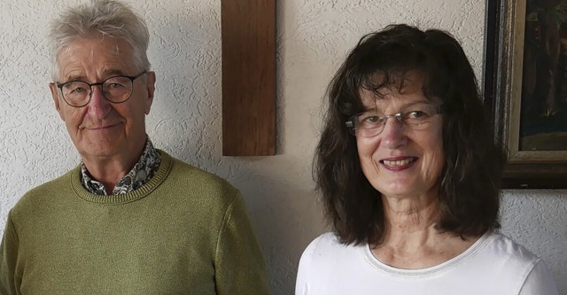 Richard Blatter und Elke Schultz-Thater singen seit 40 Jahren in Kirchenchren.  | Foto: Michael Gottstein