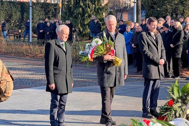 Bürgermeister Oliver Rein (Bildmitte),...llvertreter Frank Kreutner in Oswiecim | Foto: Dirk Sattelberger Bürgermeister Oliver Rein (Bildmitte),...llvertreter Frank Kreutner in Oswiecim | Foto: Dirk Sattelberger