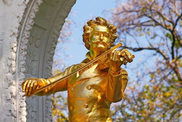 Johann-Strauss-Denkmal im Wiener Stadtpark  | Foto: Vivki L. Miller (Shutterstock.com)