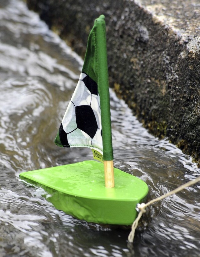 Bchle-Boote zum Selberbasteln bietet ein VHS-Kurs.  | Foto: Thomas Kunz