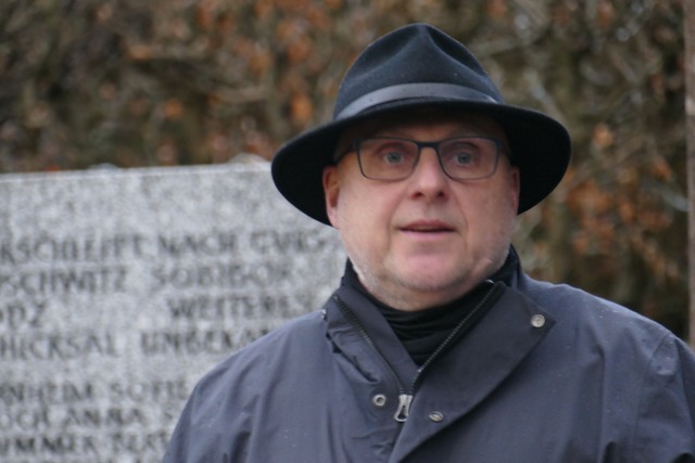 Stefan Schlatterer bei einer Gedenkveranstaltung am Montag  | Foto: Philipp Peters