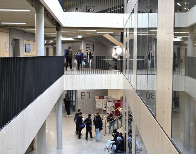 Blick in den bereits fertig gestellten...s Neubaus der Staudinger-Gesamtschule   | Foto: Thomas Kunz