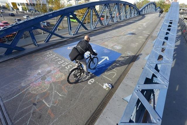 Polizei nimmt Tatverdchtige nach berfall auf Wiwilibrcke in Freiburg fest