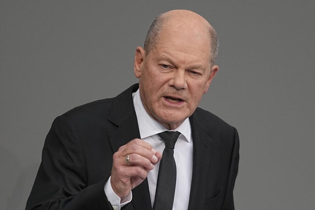 Bundeskanzler Olaf Scholz spricht im Bundestag  | Foto: Michael Kappeler (dpa) 