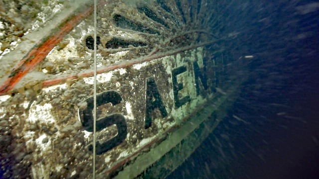 Das Dampfschiff &quot;Sntis&quot; ist auf dem Grund des  Bodensees zu sehen.  | Foto: Schiffsbergeverein (dpa)