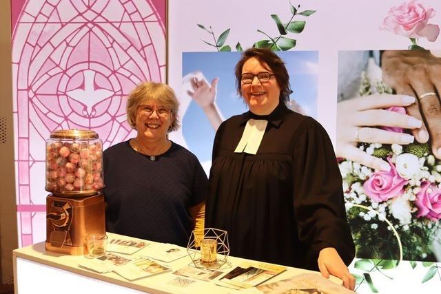 Lrracher Hochzeitsmesse findet erstmals in der Christuskirche statt –  und kommt gut an