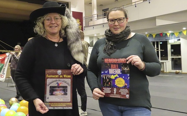 Petra Meier (links) und Sarah Schaffne...lle fr die groen Blle und Treffen.   | Foto: Gerd Leutenecker