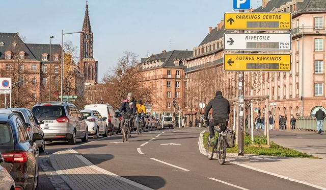 52 von 100 Radwegeprojekten sind seit ..., 60 Millionen Euro wurden ausgegeben.  | Foto: teli