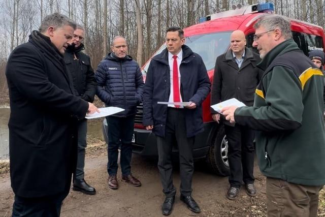 Werben fr Schlutentests bei Ortstermin im Wald