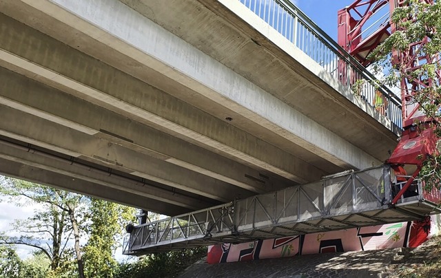 Prfung einer Brcke in der Stadt Offenburg   | Foto: stadt offenburg