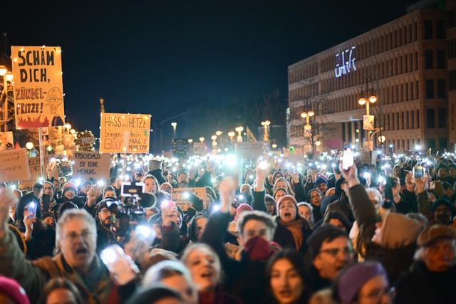 Die grte Demo fand in Berlin statt.  | Foto: Sebastian Gollnow (dpa)