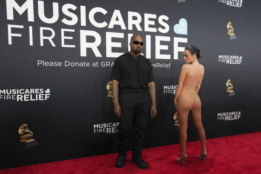 Kanye West und Bianca Censori kommen zur 67. Grammy-Verleihung.