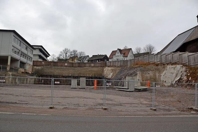 Fr den Bau der Mehrzweckhalle in St. Blasien siebt das Bauamt einige Bieter aus