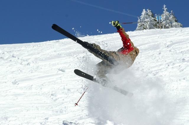 Snowboardfahrer flieht nach Zusammenprall auf dem Feldberg — Polizei sucht Zeugen